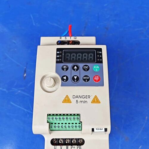 大元DARING变频器DR300F-S2-1R5G/2R2P--议价商品