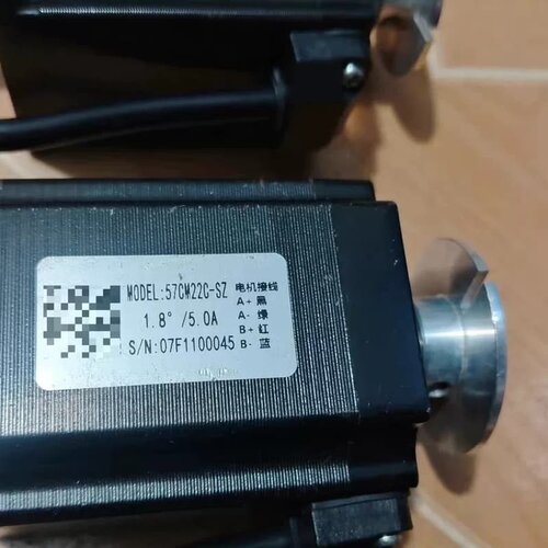 雷赛57步进电机57CM22C-SZ，功能正常，成色为实图--议价商品