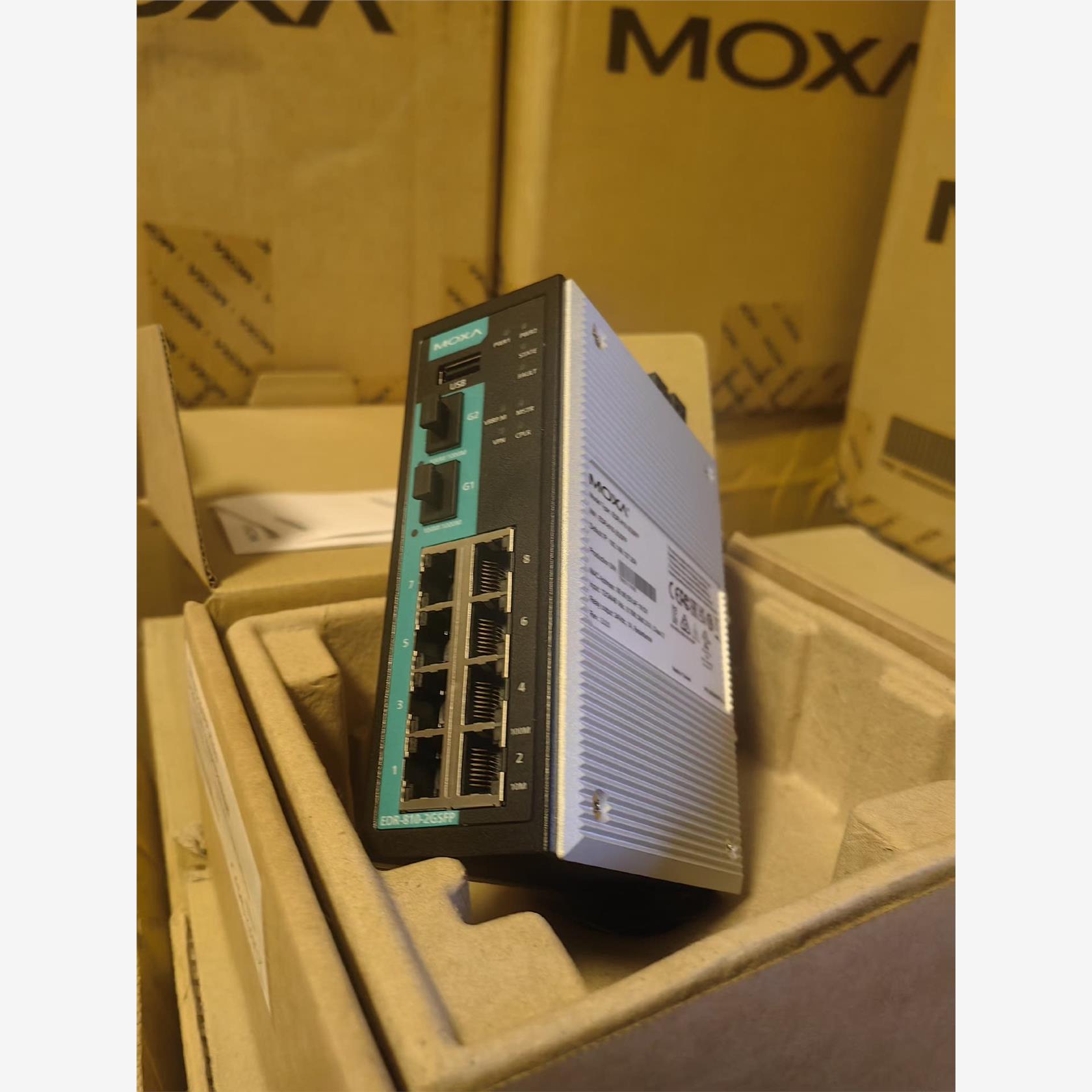 全新 EDR-810-2GSFP  MOXA 8口路由器 大-议价商品