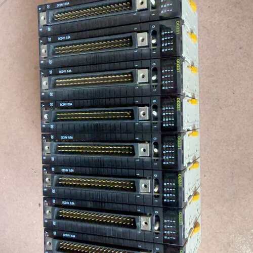 欧姆CJ1W-0D231 成色很好，产品如图所示，标价为单价--议价商品