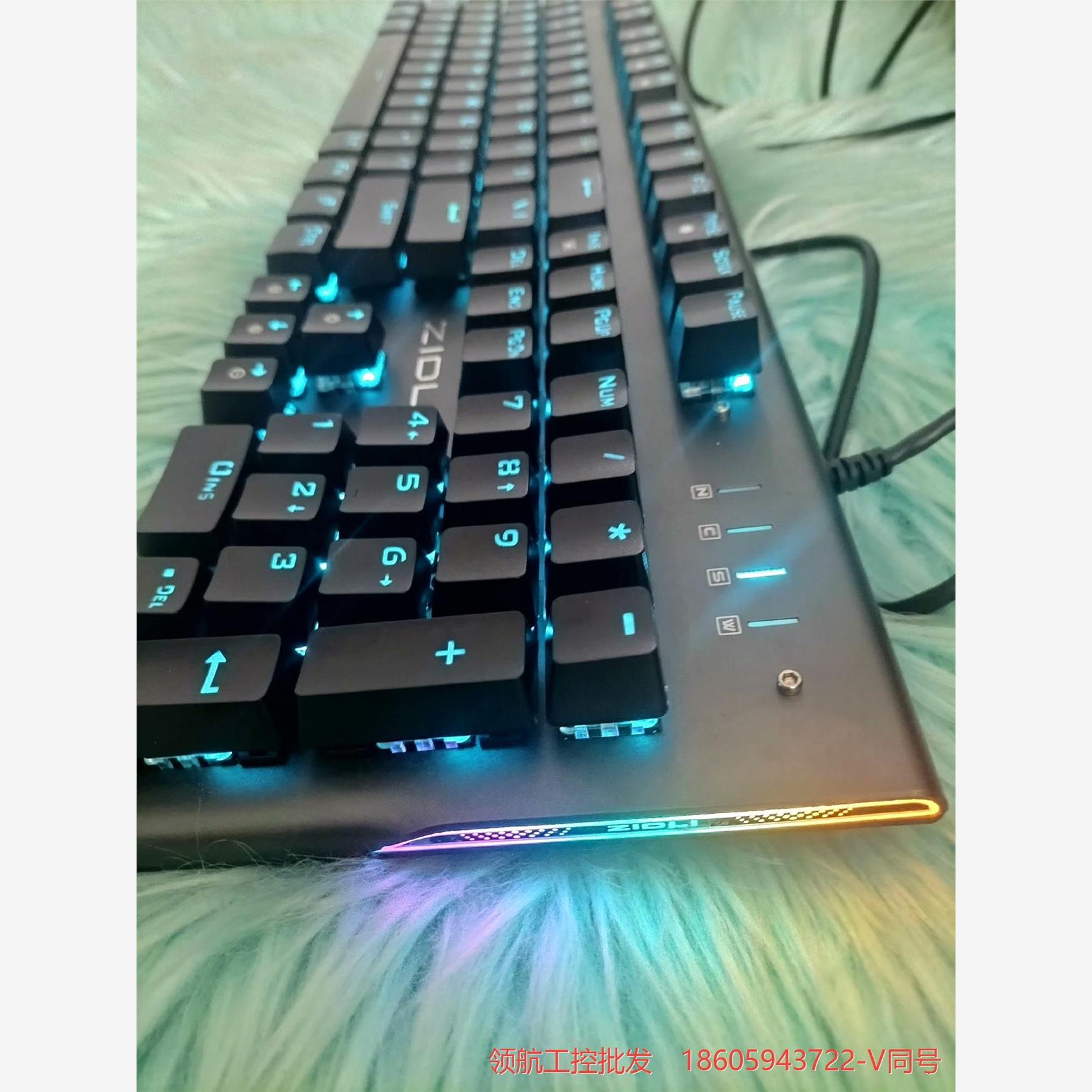 磁动力zk3光轴机械键盘,包邮,成色如图,质量包好,按议价商品