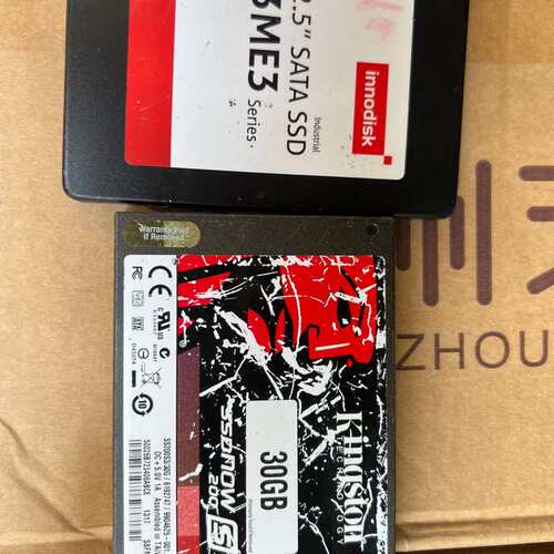 金士顿30G固态硬盘两个，一个innodisk一个kings--议价商品