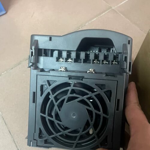 变频器 6SE6420-2UD22-2BA1.420---议价商品