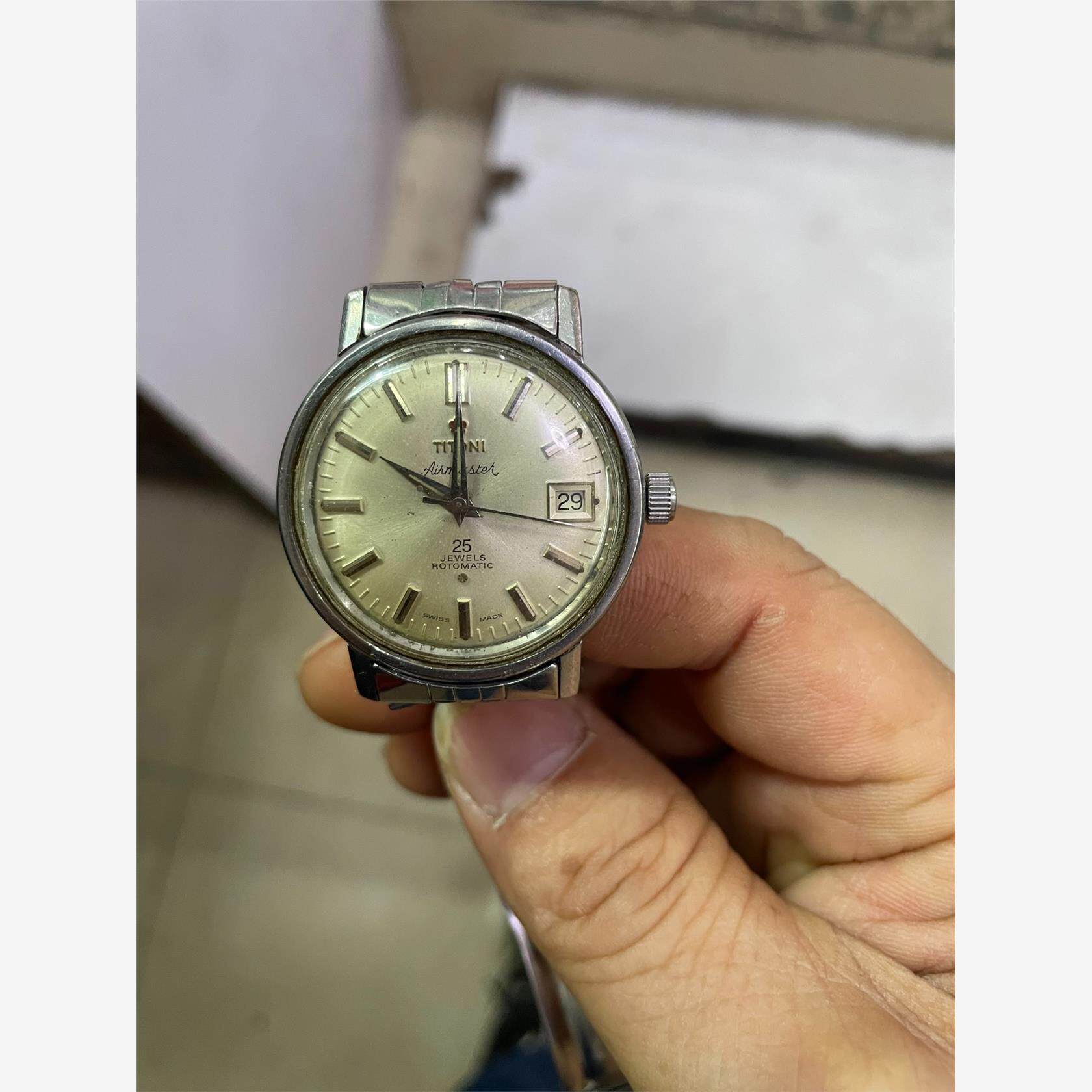 梅情怀，2824机芯，表径大概35mm一表传三代。有岁月痕-议价商品