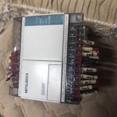 240元包邮，正品日本三菱PLC MITSUBISHI ，--议价商品