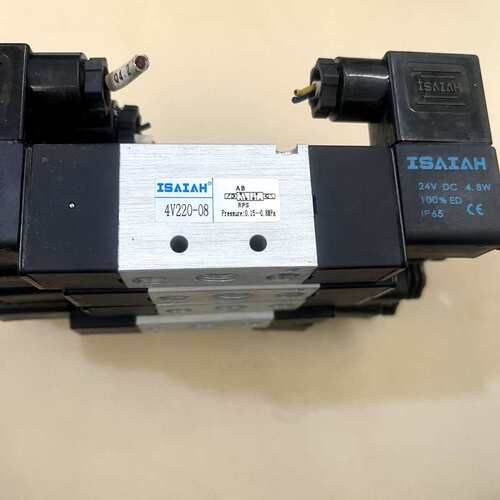 ISAIAH以赛亚电磁阀4V220C-08,DC24V,原装--议价商品
