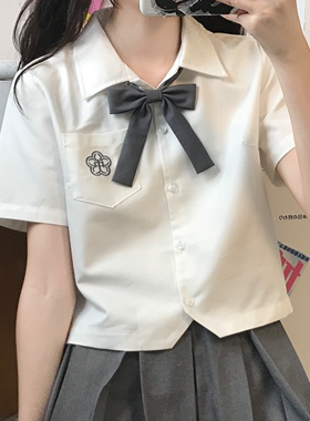 栗子猪【小桃中】刺绣短袖衬衫现货宽松日系短款女夏季jk制服奶白
