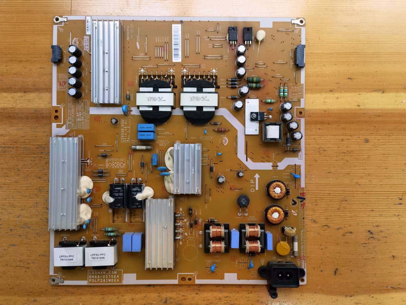 三星UA55HU5900JUA55HU6000J