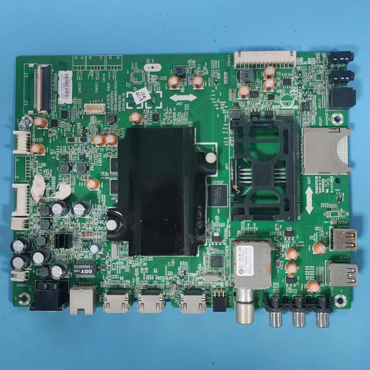 原装创维55E710C主板实物图