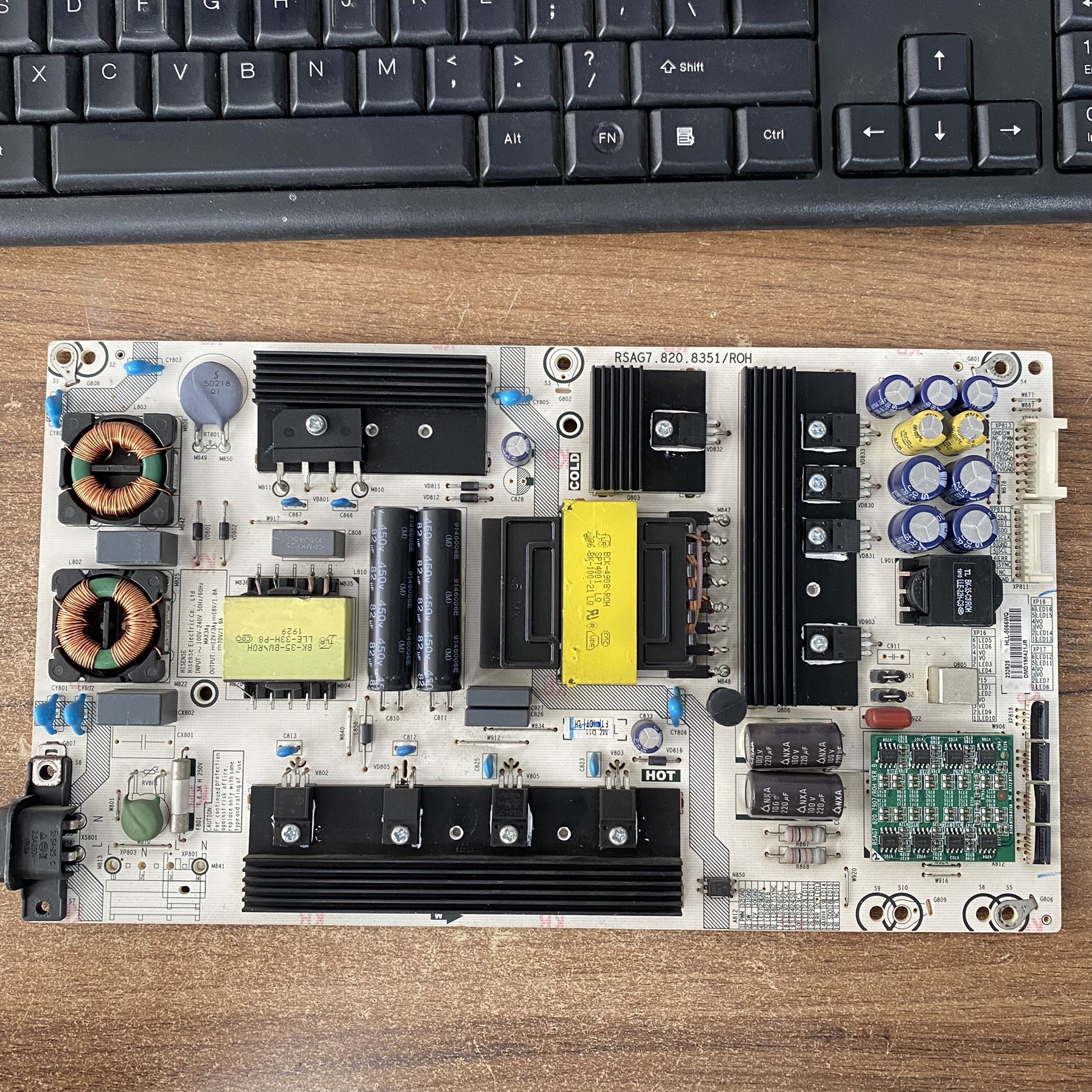 原装海信HZ65U7A电源板