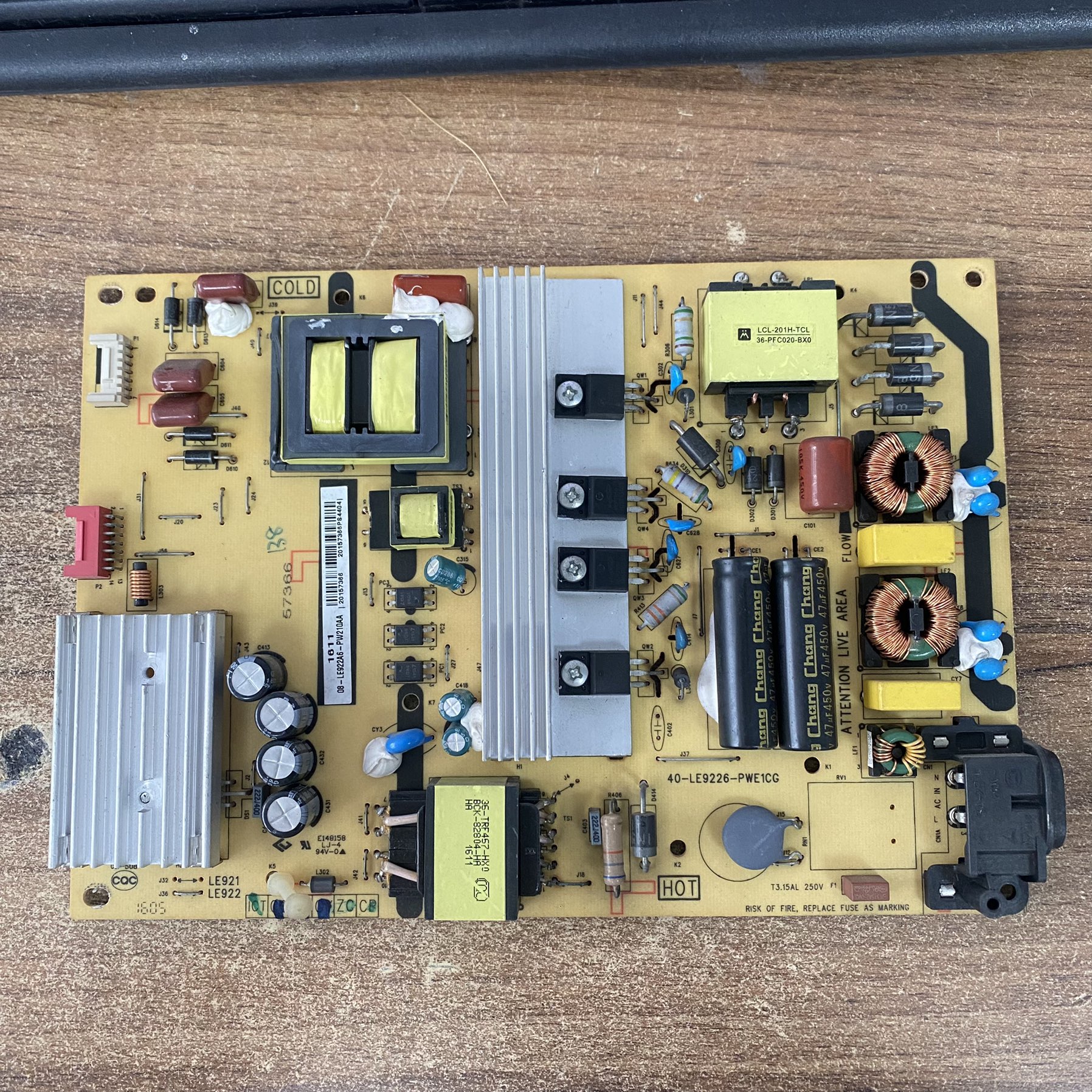 TCLD49A730U电源板40-LE9226-