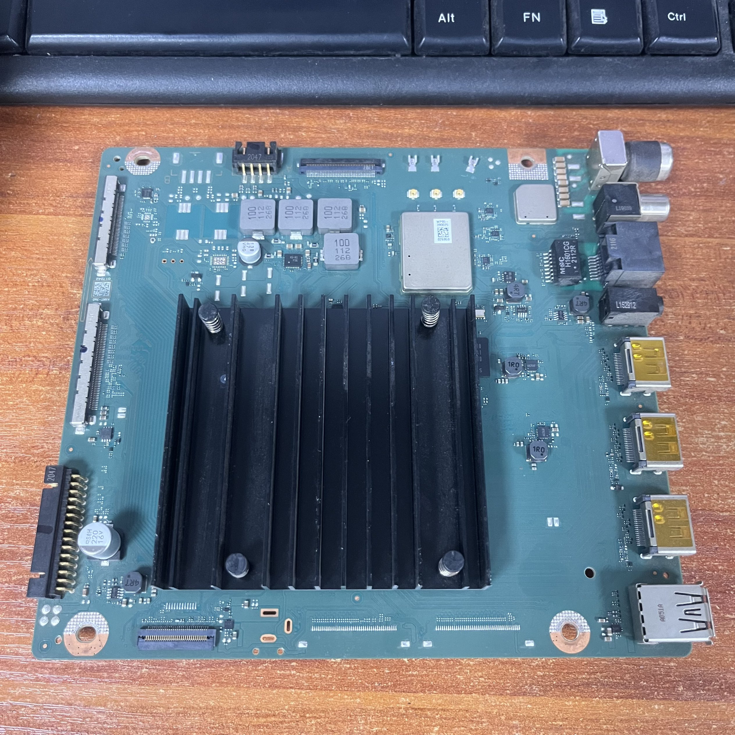 原装华为HD65KANA电视主板IT1L0