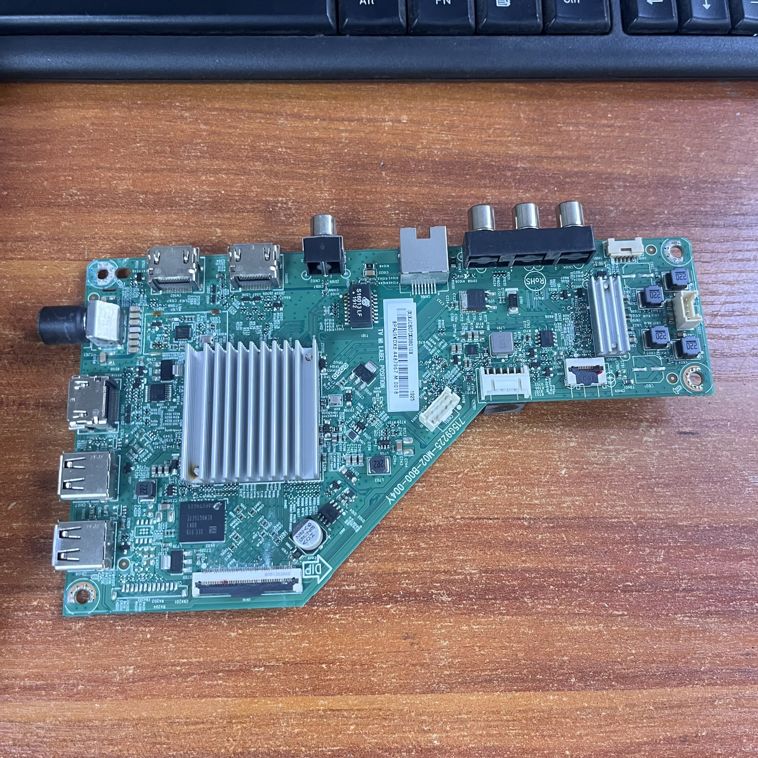 主板715G9225-M02-B00-004Y