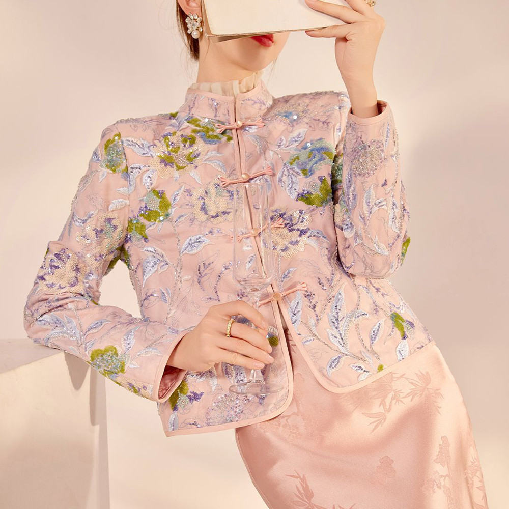 AYOMIS新中式重工繁花亮片刺绣上衣2026早春国风时髦设计感短外套