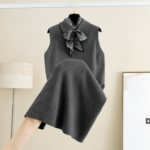 羊毛翻领配丝巾针织背心连衣裙女秋冬新款无袖宽松内搭长裙马夹裙