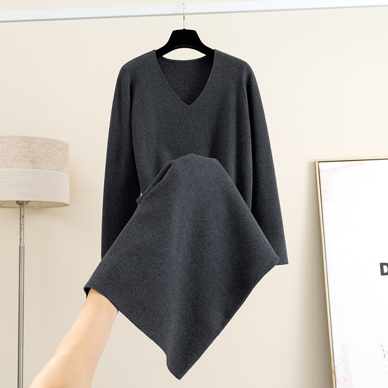 秋冬新款V领针织长袖连衣裙女中长款配大衣内搭打底过膝毛衣裙子