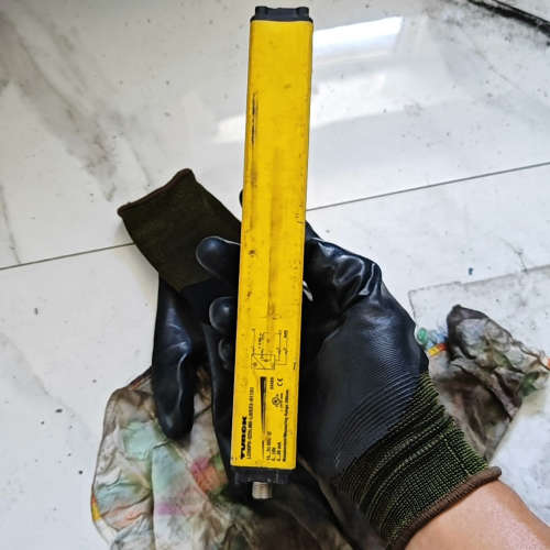 LI200P0-Q25LM0-LIU5X3-H1151 图尔[议]