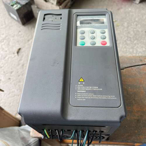 汇川变频器MD320NT3.7B-FS-17/3.7KW/3[议]