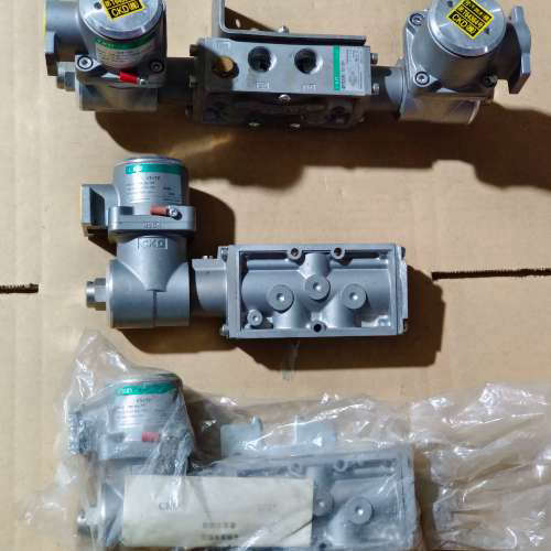 CKD电磁阀4F310E-TP-X，俩。4F320E-10[议]