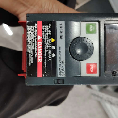 东芝变频器VFNC3S-2007PL，0.75KW功率，22[议]