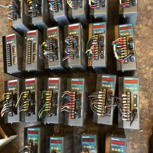 迈信伺服驱动器EP100B，与凯恩帝SD100伺服驱动器两[议]