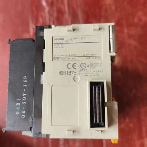 欧姆龙 CJ1W-ID211 ，成新，  功[议]
