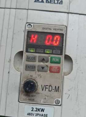 变频器，功能VFD022M43B，2.2KW破损【议】