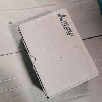 MITSUBISHI三菱GS2107-WTBD触摸屏，7寸人【议】