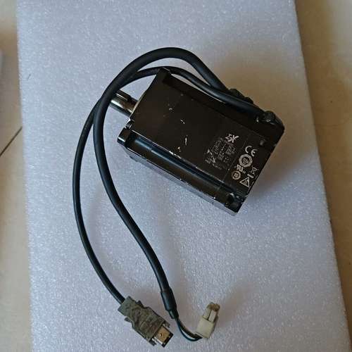 安川伺服电机SGMXJ-04AUA6SC2，功率400瓦，2【议】