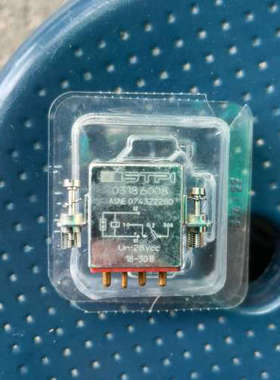 STPI继电器，型号03186008，带透明保护，[议]