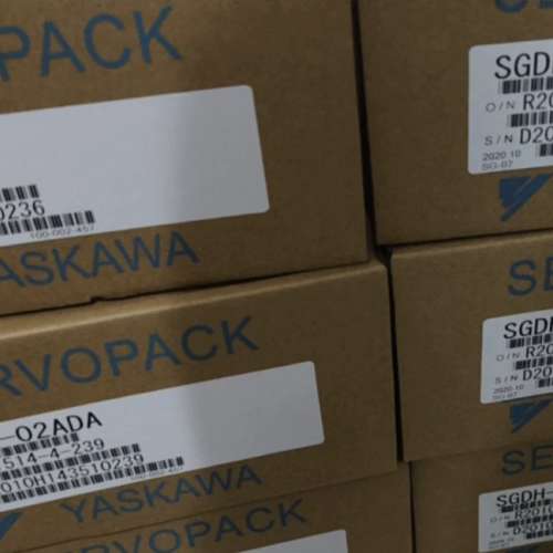 安川伺服驱动器SGDH-04AE，SGDM-02ADA 型号【议】