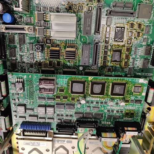 安川UP6机器人控制器CACR-UP6AAC，，【议】