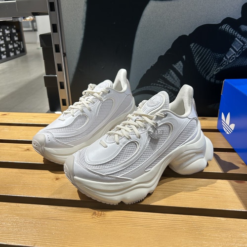 Adidas/三叶草女子OZVENUZ W浮蝶舒适缓震运动鞋耐磨休闲鞋HQ2676