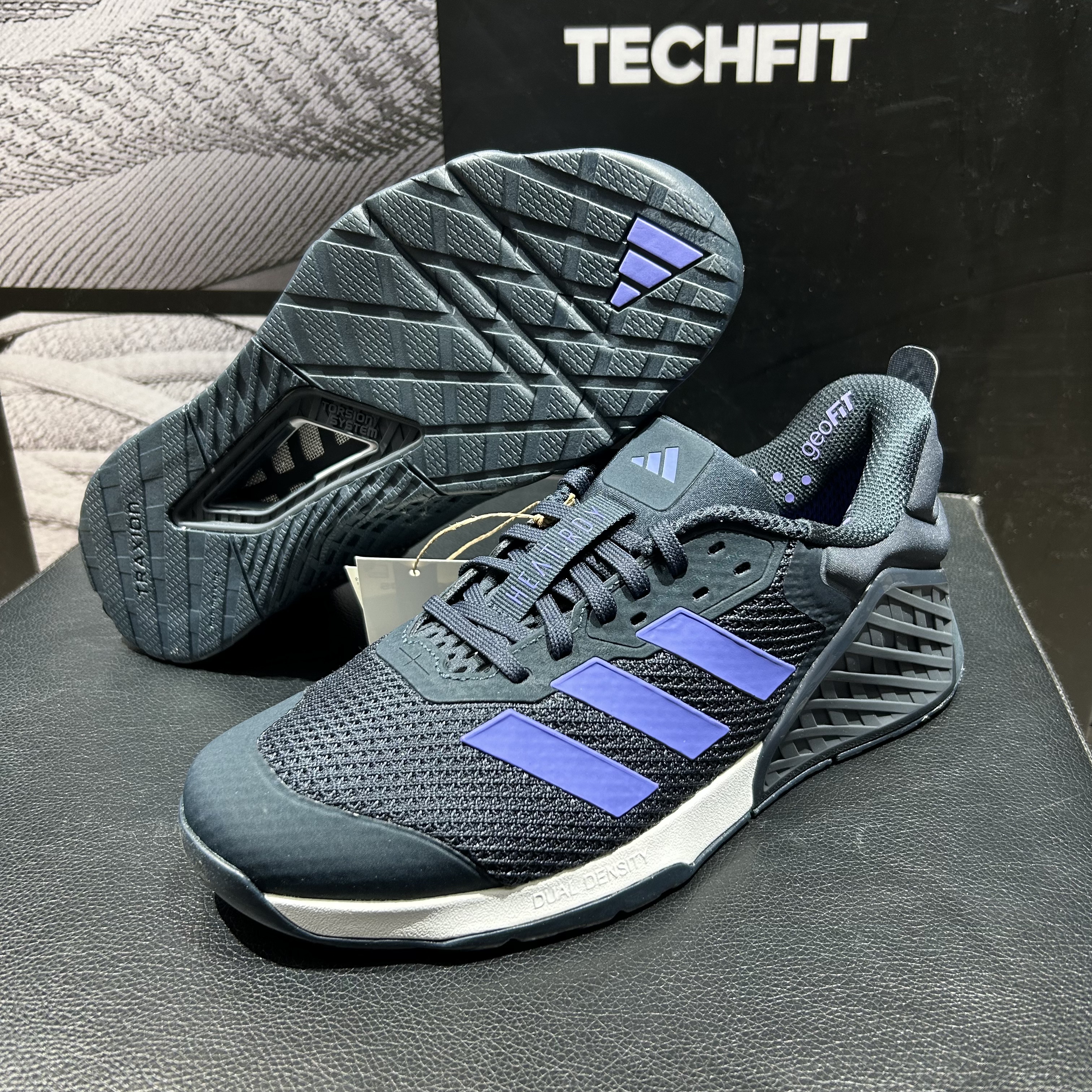Adidas/阿迪达斯男子运动训练透气耐磨综合透气运动训练鞋IH8362