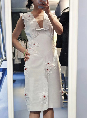 花一【上海高版本】25ss气质优雅花边小飞袖深V中长款连衣裙shuhu