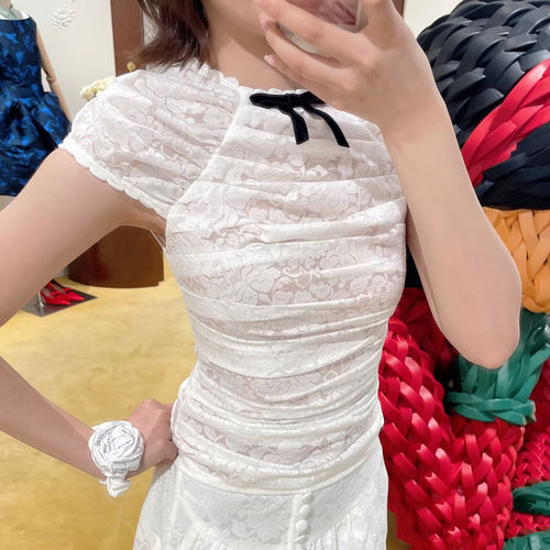 修身褶皱蕾丝衫上衣女