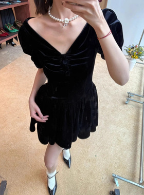 花一【上海高版本】25ss甜美少女泡泡袖抽褶V领迷你连衣裙shushut