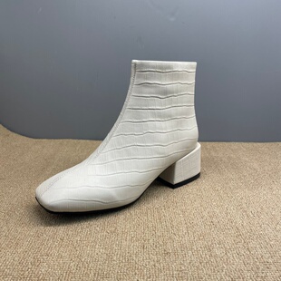 撤柜断码真皮女靴2026新款方头中跟粗跟时尚优雅气质女短靴潮