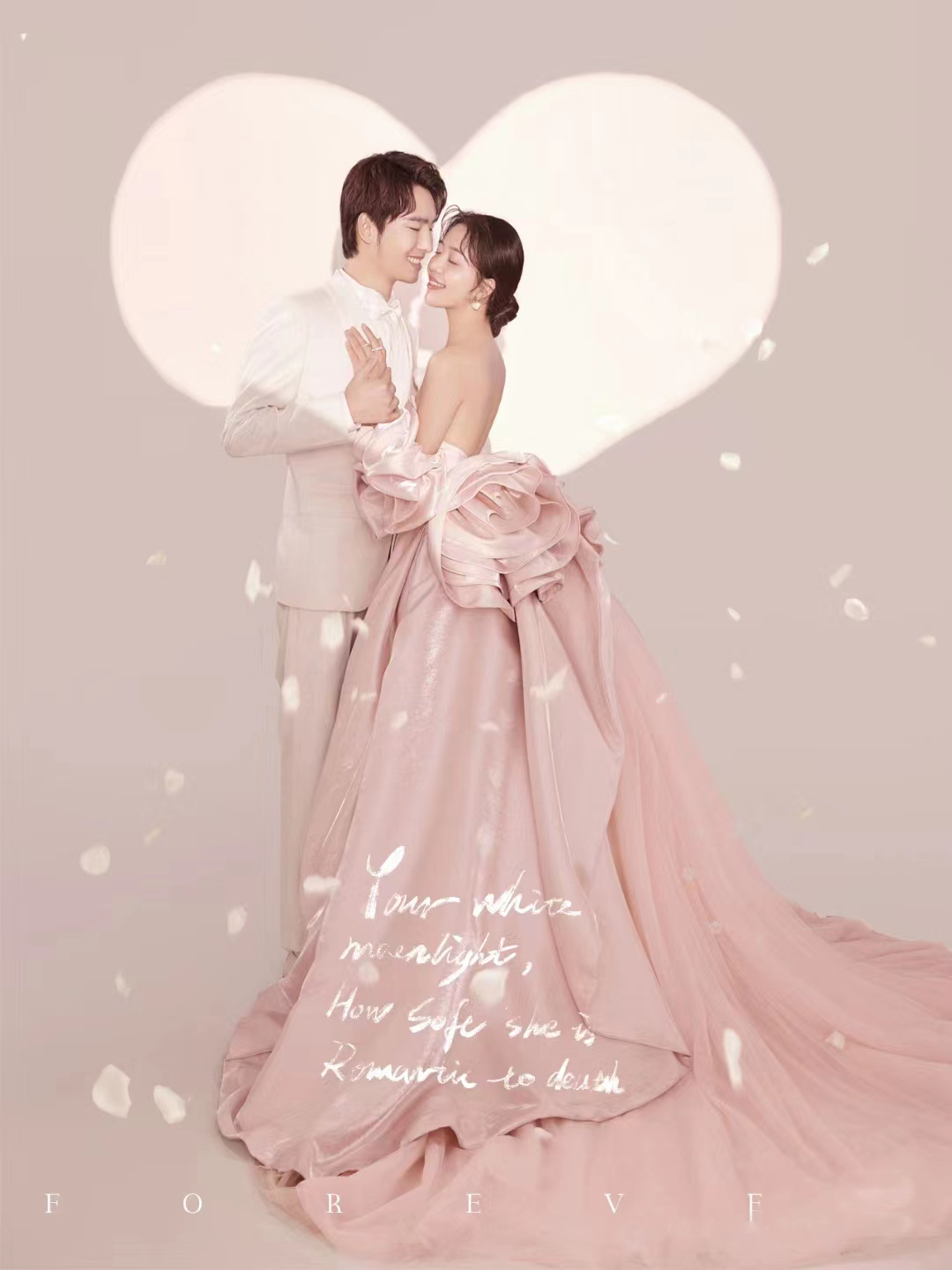 新款婚纱影楼主题摄影礼服复古服装韩版气质名媛草坪长拖尾泡泡袖