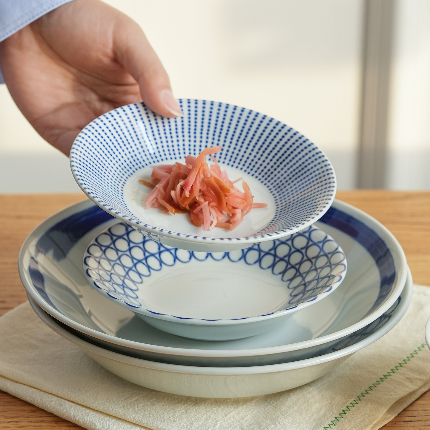 肆月陶瓷小盘子咸菜蘸料碟图片