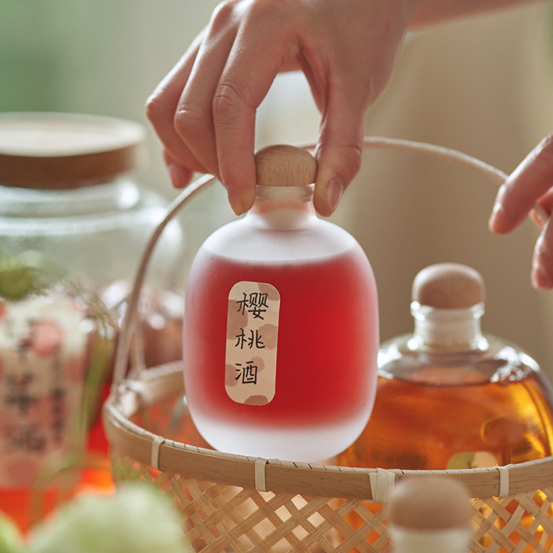 杨梅酿酒饮料分装瓶密封瓶
