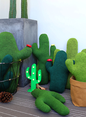 ins创意北欧风仙人掌绿色植物异形抱枕靠枕居家装饰床头沙发靠垫