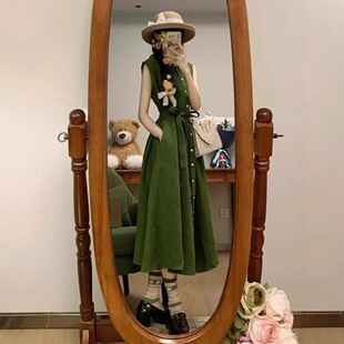 今年流行的女装上衣子女夏季显瘦长裙穿搭绿色森系无袖茶歇连衣裙