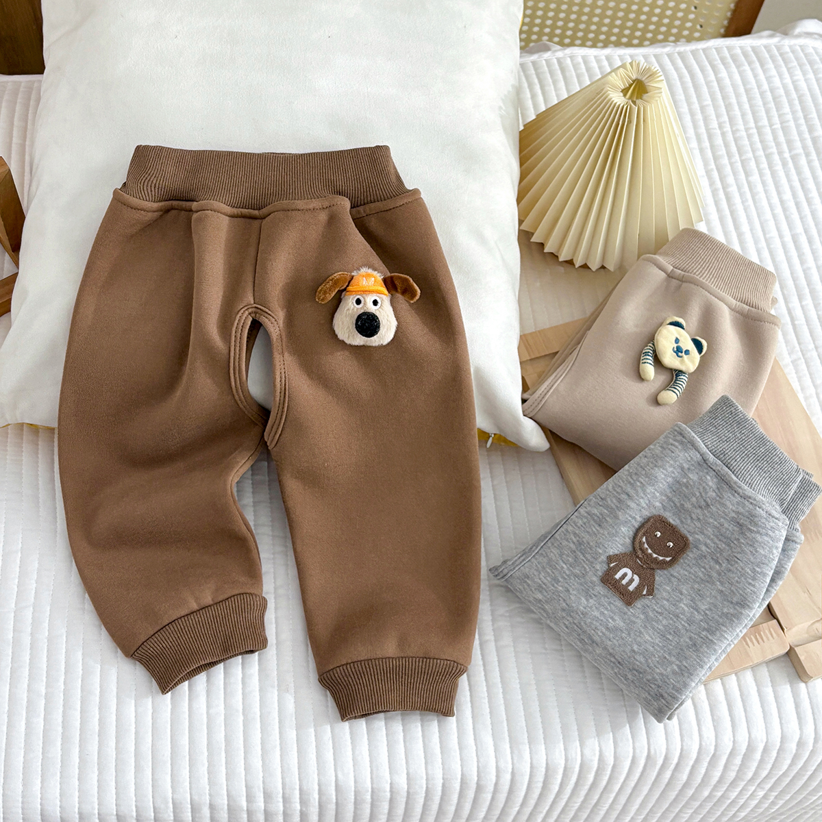 宝宝加绒保暖卫裤春秋冬季