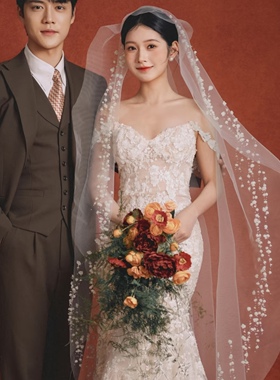 2026新款喜嫁风婚纱照道具新娘红色火焰百合手捧花红玫瑰瀑布花束