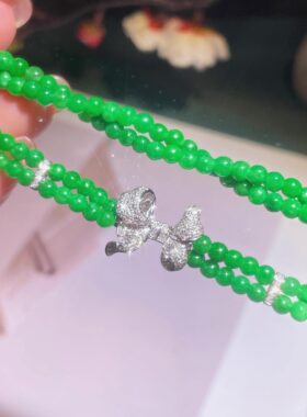 18K金镶嵌钻石蝴蝶结珠链扣