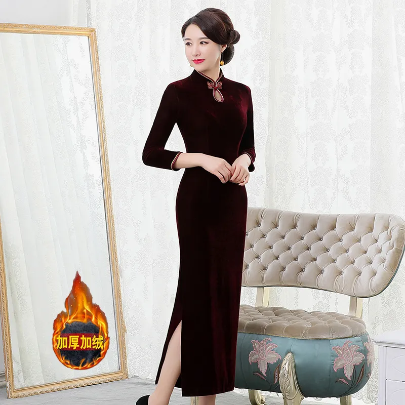 加绒加厚丝绒旗袍中老年妈妈装中式秋冬新款长款长袖修身复古改良