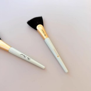 美国Too 扇形修容刷腮红刷散粉刷余粉扫 Faced二皮脸真命天子系列