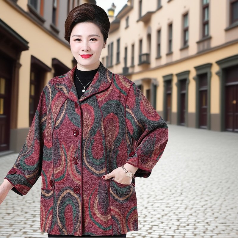 新款胖妈妈洋气上衣中年女装春秋装短款风衣中老年女加肥大码外套