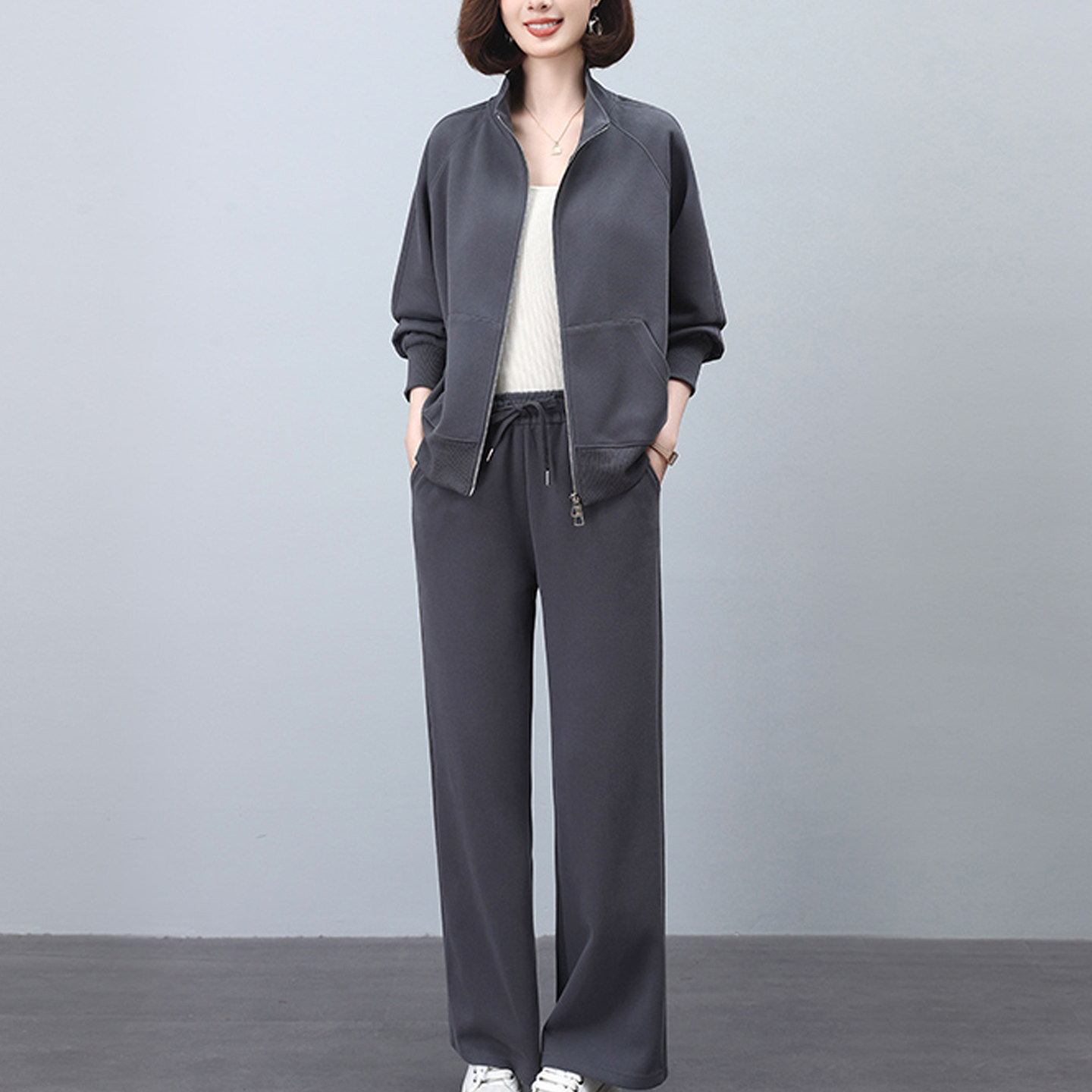 运动套装女卫衣两件套2026新款中年妈妈装宽松大码显瘦洋气短外套